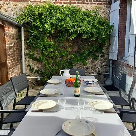Holiday home Town House With Garden